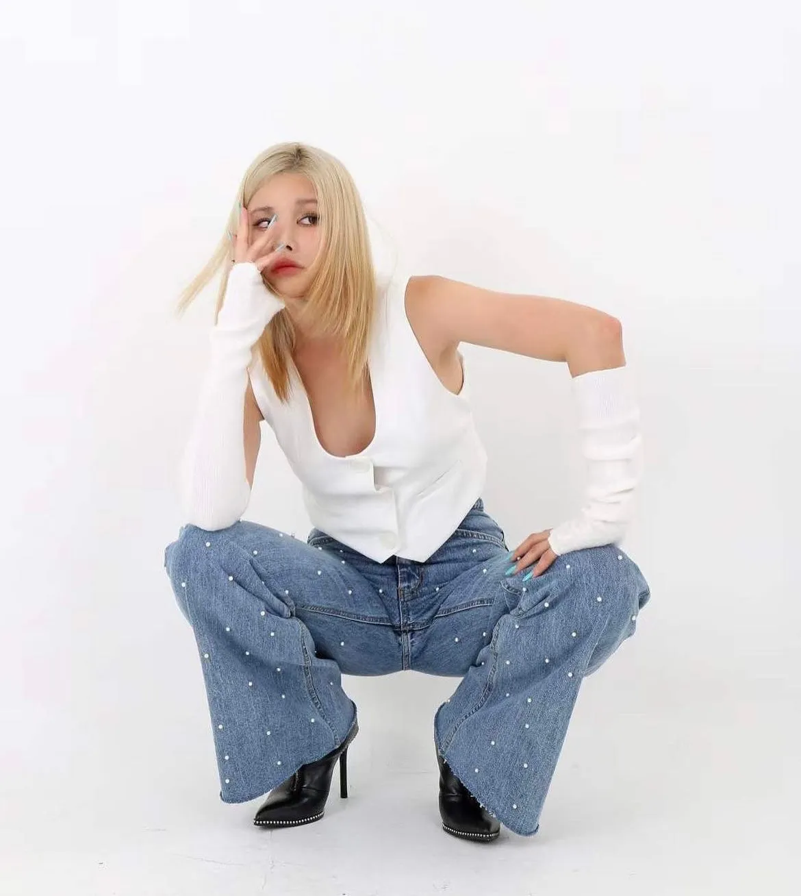 Beaded High Waist Straight Mom Jeans