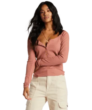 BILLABONG Women's Call Me Rib Knit Top Sweet Tea