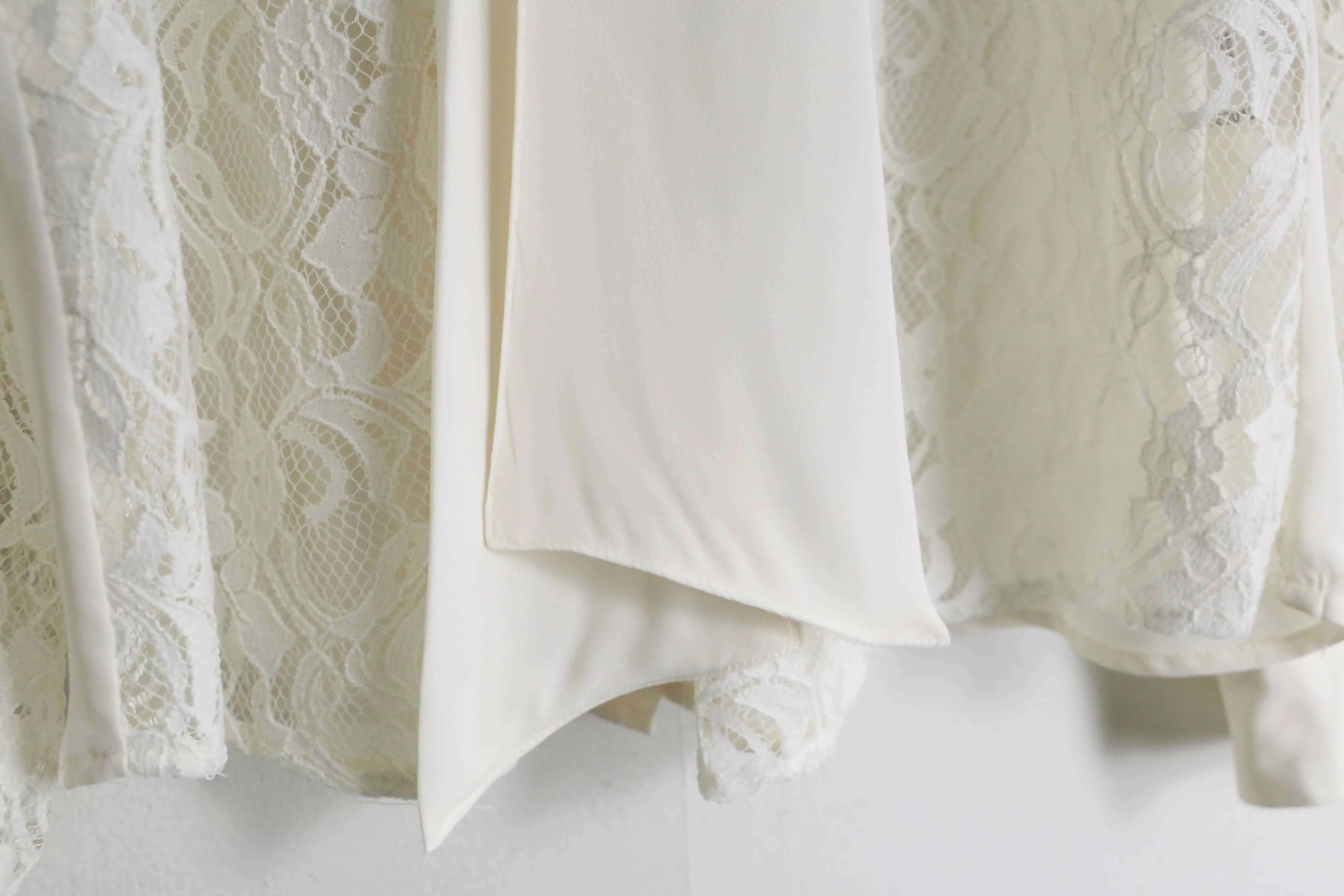 botanical pattern lace design blouse