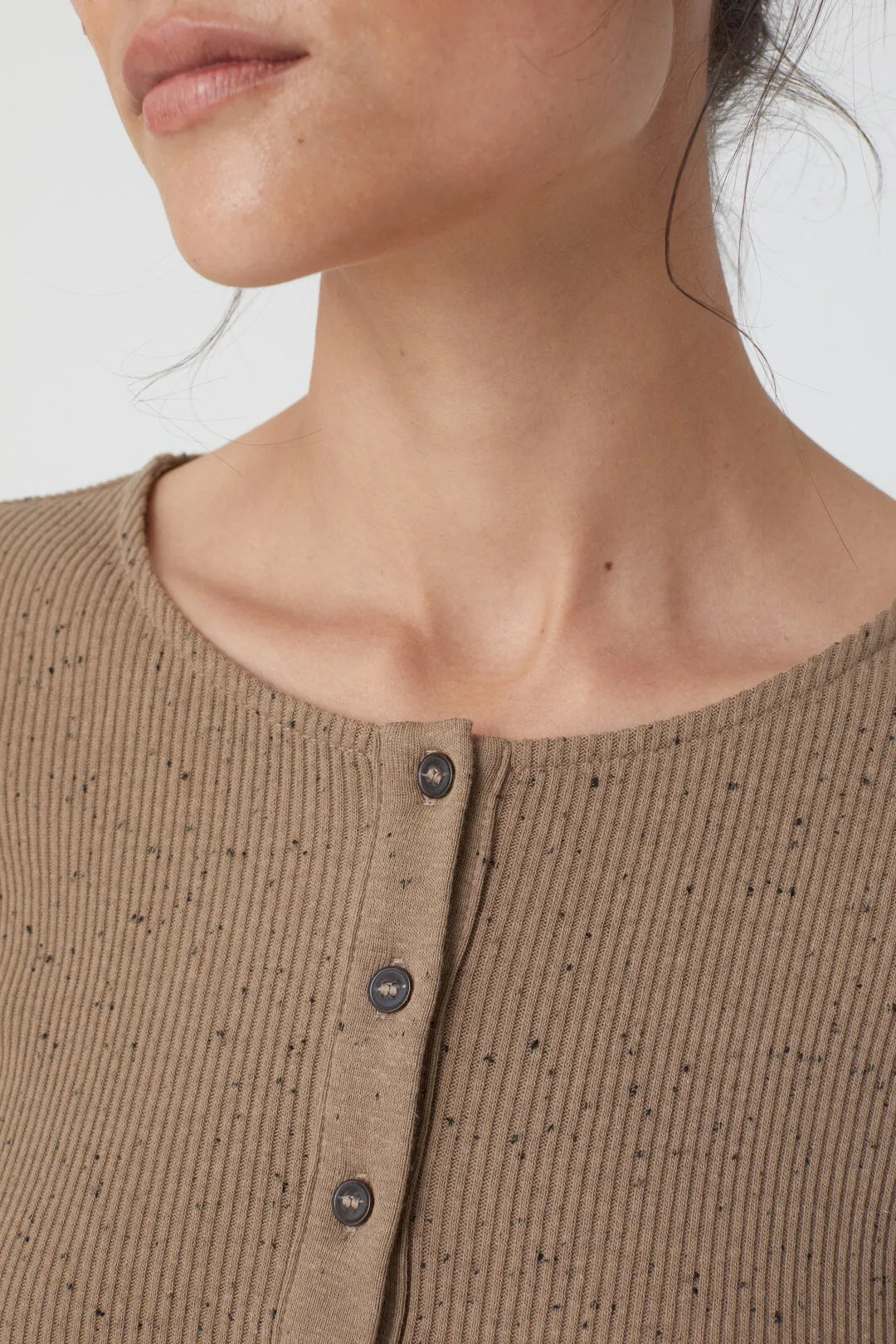 Closed Longsleeve Henley Brown