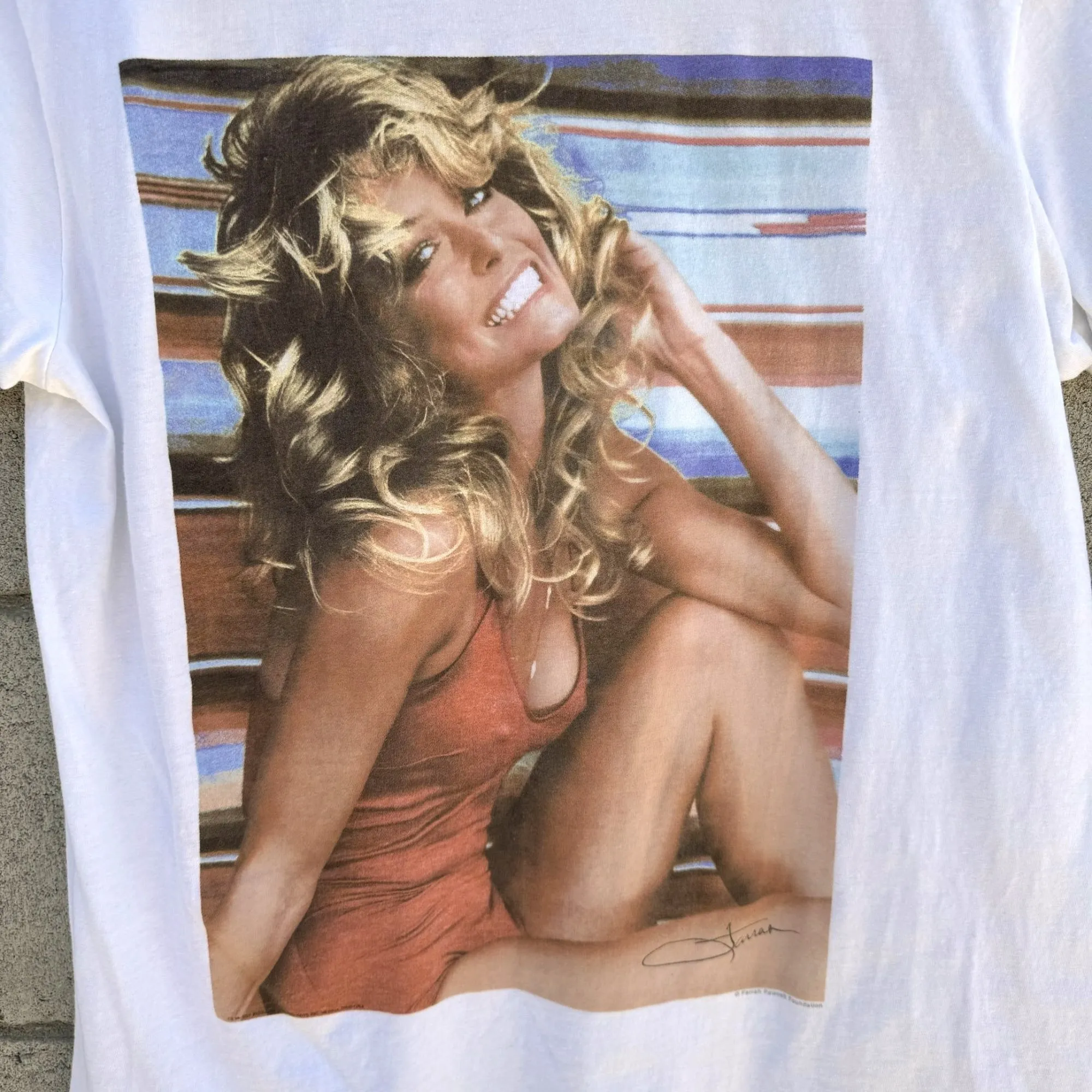 Farrah Fawcett Foundation Iconic 1976 Poster Print Crew Neck Tee Shirt - Medium