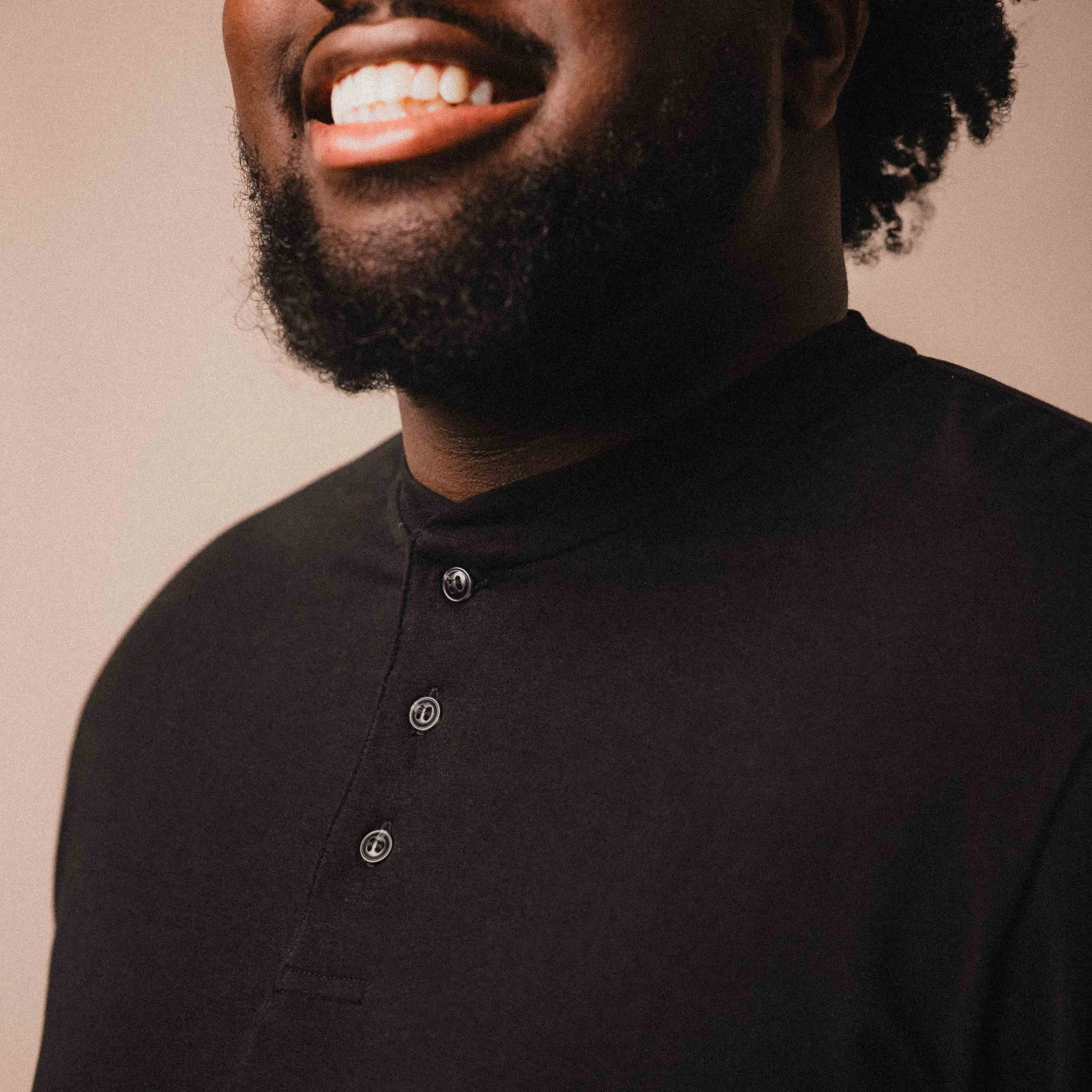 Henley - Black