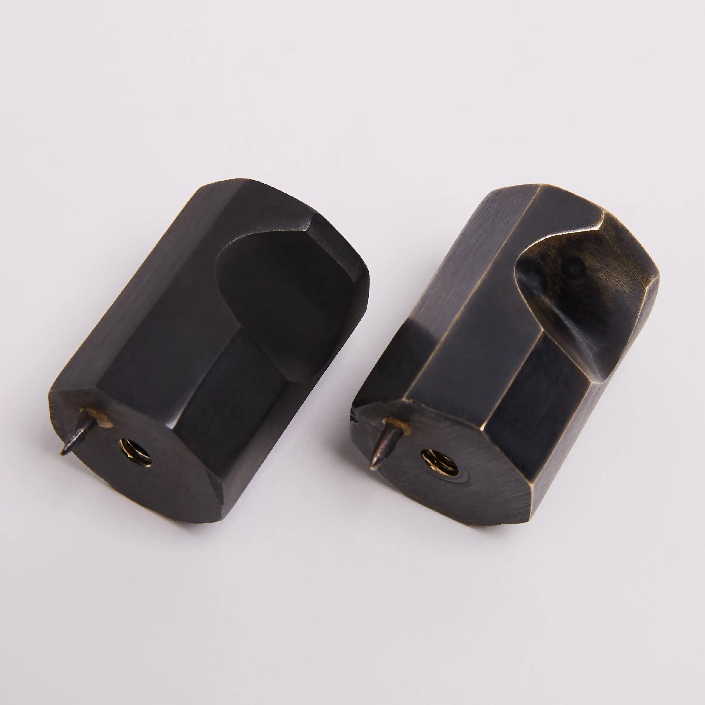 Henley Knob - Scorched Black