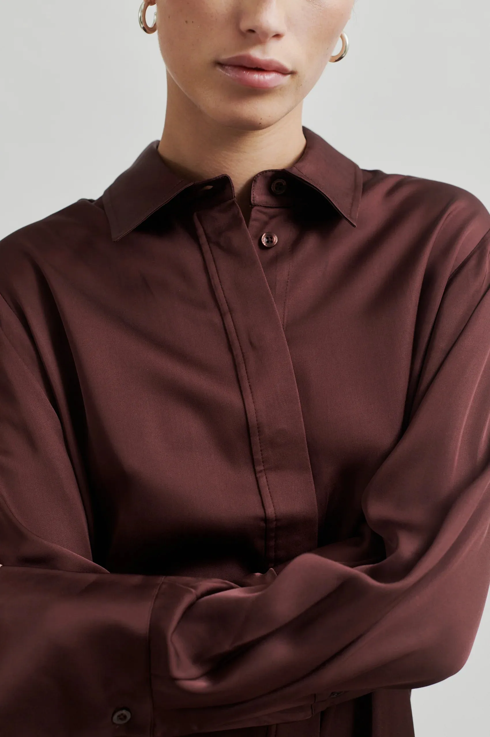 Livo Classic Shirt in Bitter Chocolate