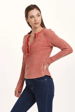 LUNA THERMAL HENLEY TOP CRIMSON