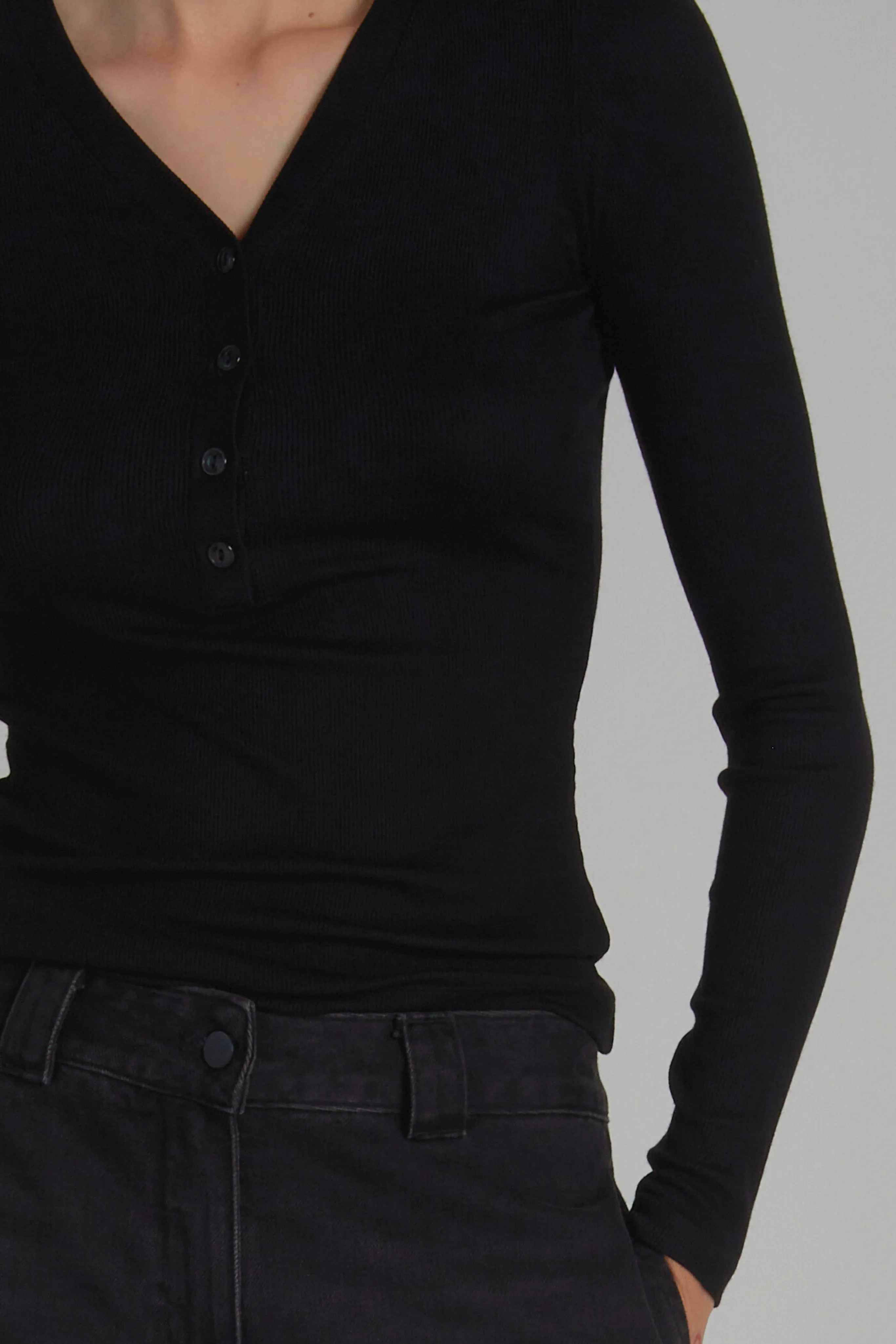 Quinn Ribbed Henley, Black