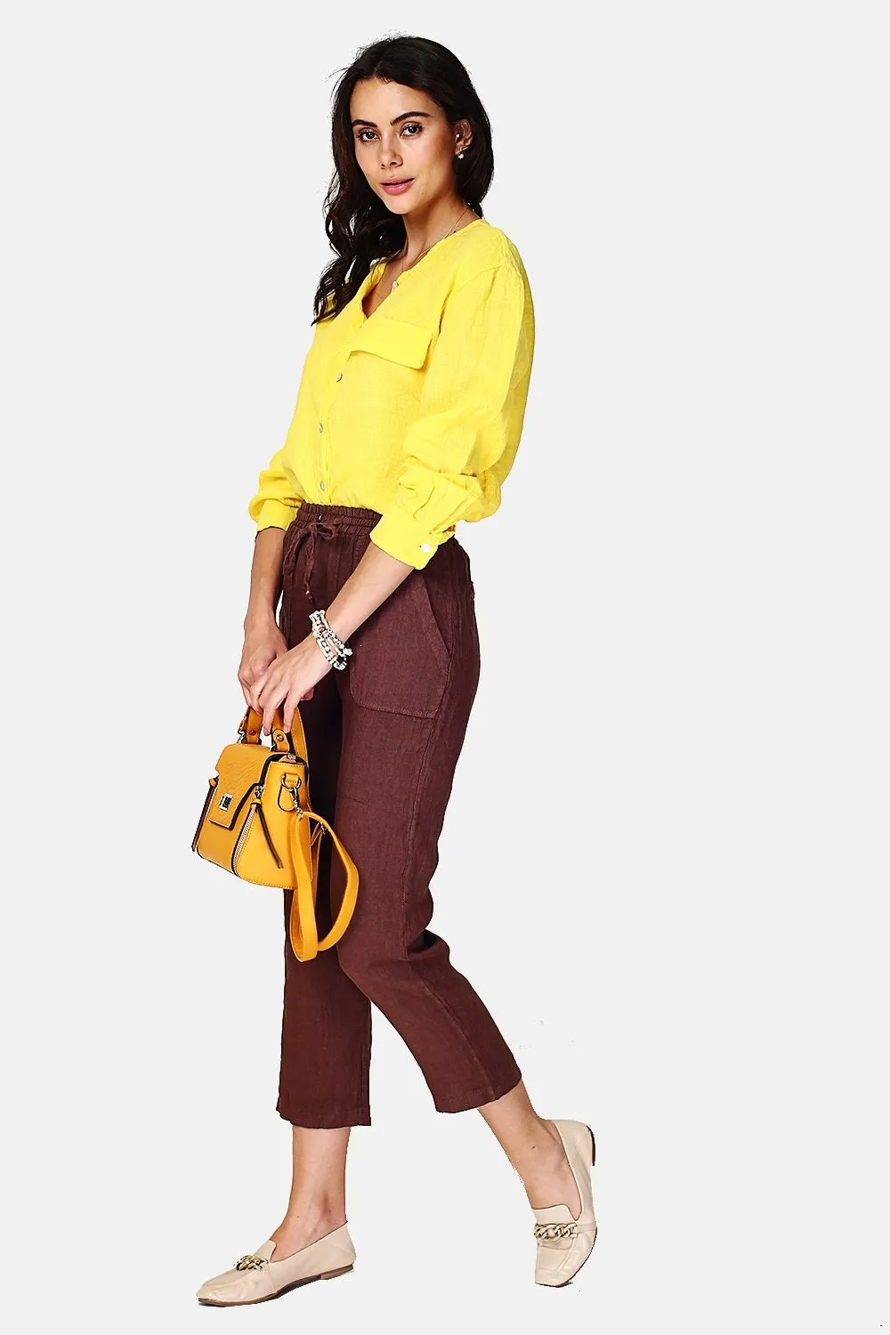 Wide pants, high waist, patch pockets with lacy